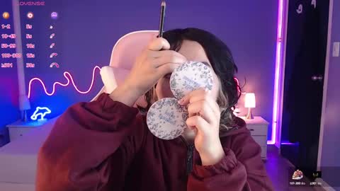 frida_lassi_ online show from 03/11/25, 12:28