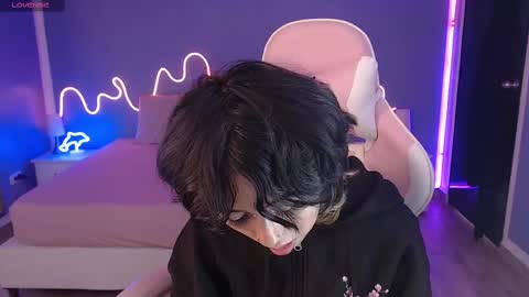 frida_lassi_ online show from 03/12/25, 01:30