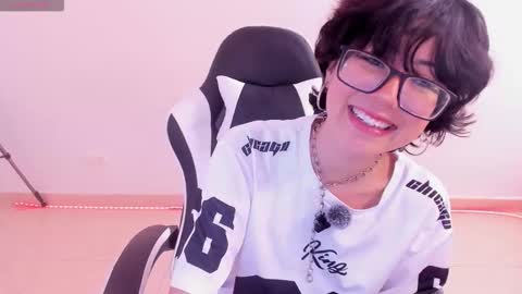 frida_lassi_ online show from 02/23/26, 04:37