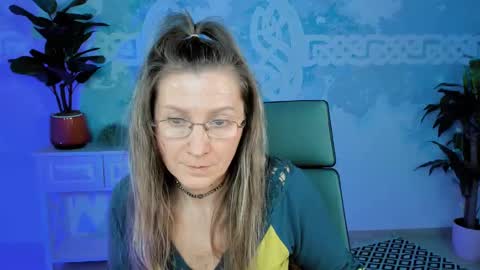 Snapshot of fridatander chatting on 03/06/25, 07:10 Frida Tander online show from 03/06/25, 07:10