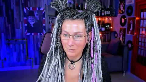 Snapshot of fridatander chatting on 09/26/25, 02:43 Frida Tander online show from 09/26/25, 02:43