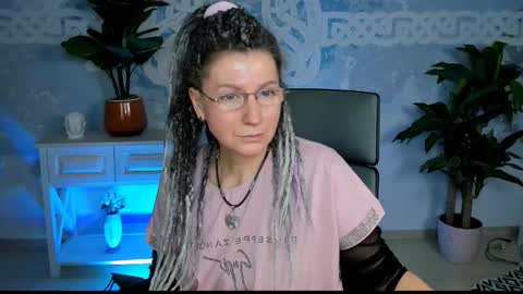 Snapshot of fridatander chatting on 11/03/25, 06:14 Frida Tander online show from 11/03/25, 06:14