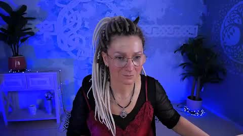 Frida Tander online show from 05/05/26, 05:15