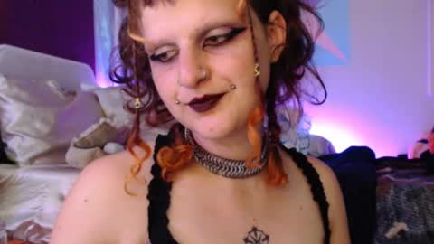 cherry online show from 09/11/25, 04:23