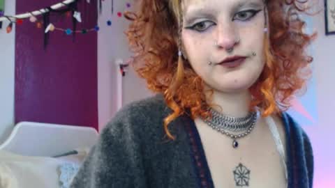 cherry online show from 11/04/25, 05:23