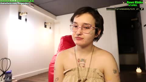   Jaywise Frogfoot  online show from 04/03/26, 05:44