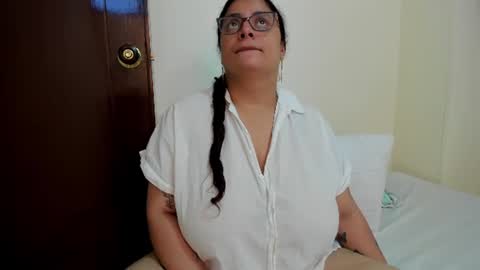 Snapshot of fromheaven_ chatting on 07/08/26, 07:40 Lucy online show from 07/08/26, 07:40