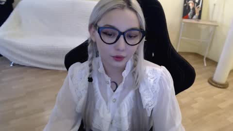 Lilith online show from 02/19/25, 07:06