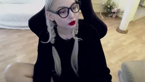 Lilith online show from 03/11/25, 07:37