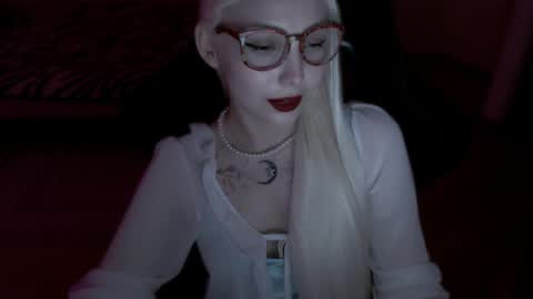 Lilith online show from 06/04/26, 08:59