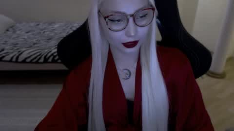 Lilith online show from 06/08/26, 04:51
