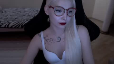 Lilith online show from 06/10/26, 09:03
