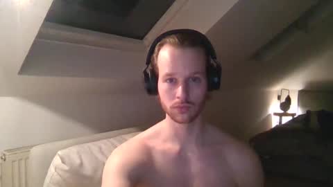 Snapshot of frozenyoga chatting on 02/25/25, 07:58 frozenyoga online show from 02/25/25, 07:58