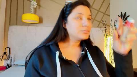 frreeya online show from 03/03/26, 07:31