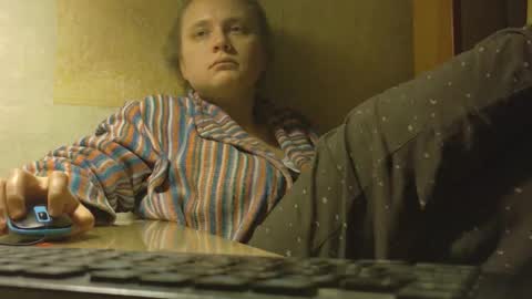 FrumCake online show from 12/22/25, 12:40