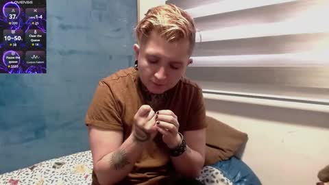          HEHIM  online show from 12/05/25, 06:04