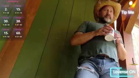 Snapshot of fuckadilf chatting on 09/27/25, 01:05 fuckadilf online show from 09/27/25, 01:05