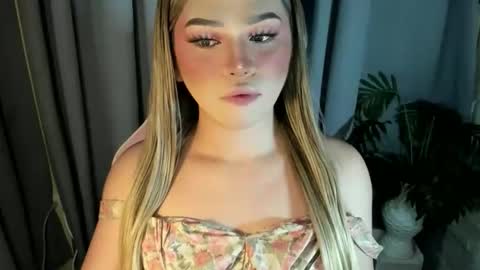 R A I N M O R A L E S  G M A I L . C O M online show from 05/28/26, 02:47