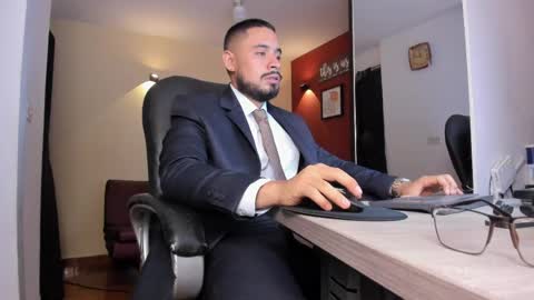 SERGIO THE SEX LAWYER online show from 04/11/26, 03:33