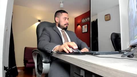 SERGIO THE SEX LAWYER online show from 05/06/26, 02:08