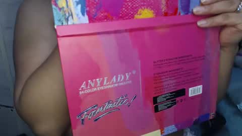 Mia and Gary  online show from 11/09/25, 01:59