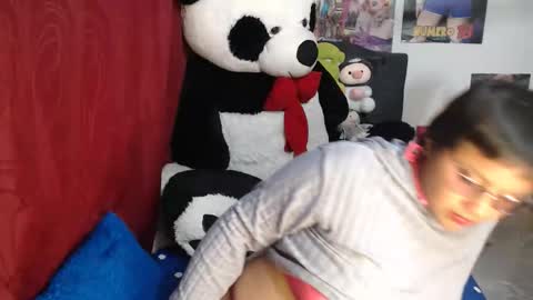 Mia and Gary  online show from 02/03/26, 02:10