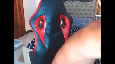 Snapshot of fuckinghot201 chatting on 09/23/25, 01:52 jason online show from 09/23/25, 01:52