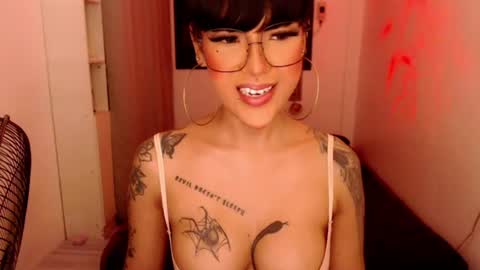 Snapshot of fuckingprincessanna chatting on 06/14/26, 01:24 Princess Anna online show from 06/14/26, 01:24