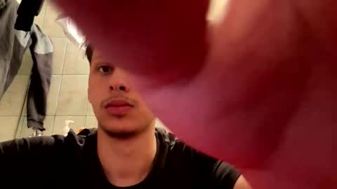 Snapshot of fuckmales21 chatting on 09/28/25, 11:32 fuckmales21 online show from 09/28/25, 11:32