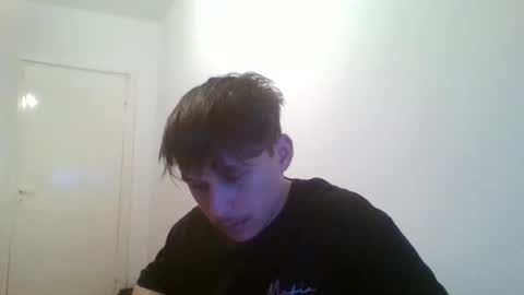 Snapshot of fuckmales21 chatting on 11/17/25, 11:32 fuckmales21 online show from 11/17/25, 11:32