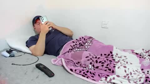 Snapshot of fuckynations chatting on 02/15/26, 01:24 Fuckdirtymen online show from 02/15/26, 01:24