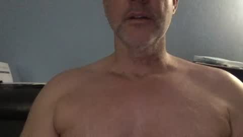 Snapshot of fuertecock chatting on 01/05/25, 01:35 Gregorio online show from 01/05/25, 01:35