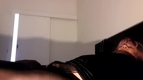 Snapshot of full4cefull chatting on 03/09/25, 07:37 Pizzaz online show from 03/09/25, 07:37