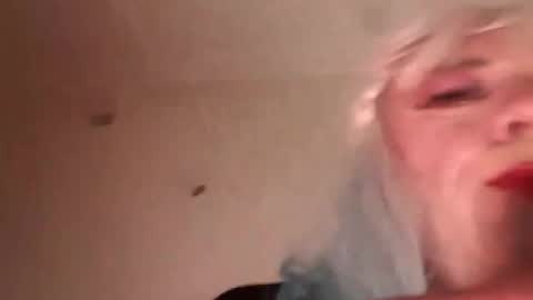 Snapshot of full4cefull chatting on 09/13/25, 06:40 Pizzaz online show from 09/13/25, 06:40