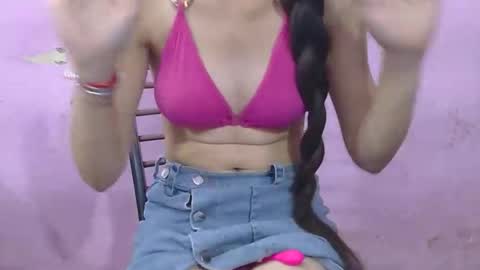 Snapshot of full_fun_girl55 chatting on 09/25/25, 04:38 full_fun_girl55 online show from 09/25/25, 04:38