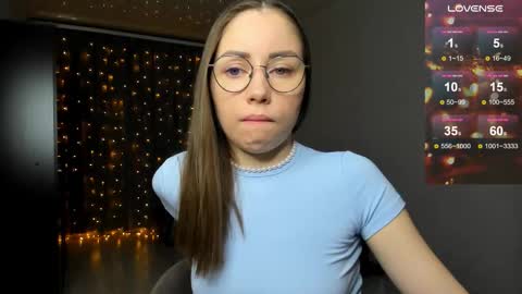 Snapshot of fun__nd__bun chatting on 11/17/25, 01:33 fun__nd__bun online show from 11/17/25, 01:33