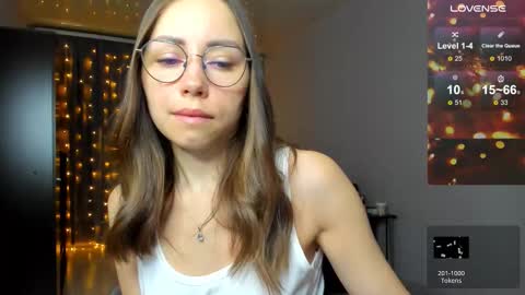 Snapshot of fun__nd__bun chatting on 12/20/25, 02:07 fun__nd__bun online show from 12/20/25, 02:07