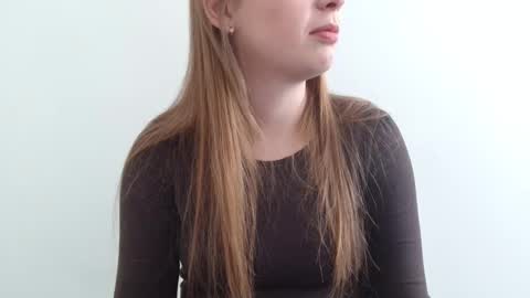 Emma online show from 03/05/26, 01:40