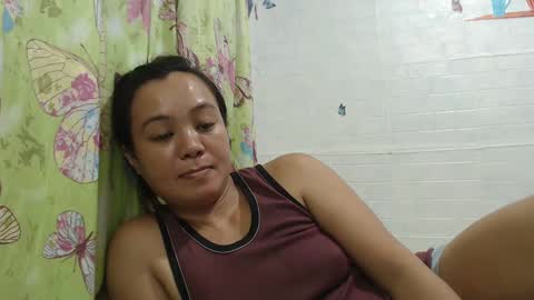 Snapshot of funluvnpinay4u chatting on 02/18/25, 02:05 MAE online show from 02/18/25, 02:05