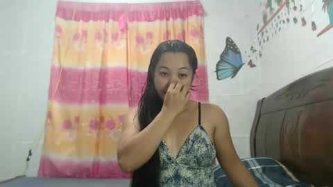 Snapshot of funluvnpinay4u chatting on 09/23/25, 01:30 MAE online show from 09/23/25, 01:30