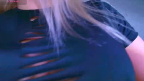 Snapshot of funny_blondi chatting on 12/14/25, 09:41 Just yours blondi 3 online show from 12/14/25, 09:41