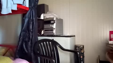 Italian men online show from 05/20/26, 10:43