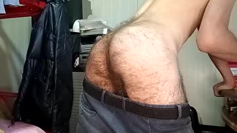 Italian men online show from 05/23/26, 06:51