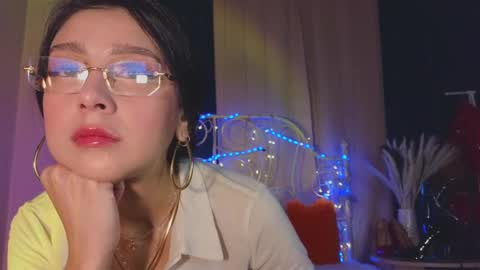 Snapshot of funny_whotsss chatting on 02/11/25, 10:39 Tiffany online show from 02/11/25, 10:39