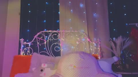 Snapshot of funny_whotsss chatting on 02/27/25, 11:04 Tiffany online show from 02/27/25, 11:04