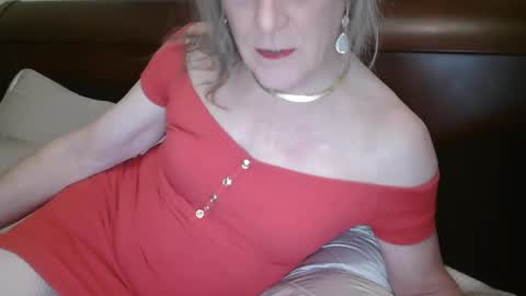 Jessie Love online show from 02/15/25, 10:33