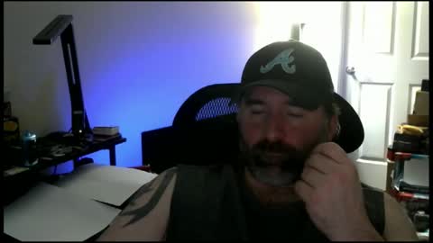 Snapshot of fuzz69_ chatting on 11/19/25, 07:47 fuzz69_ online show from 11/19/25, 07:47