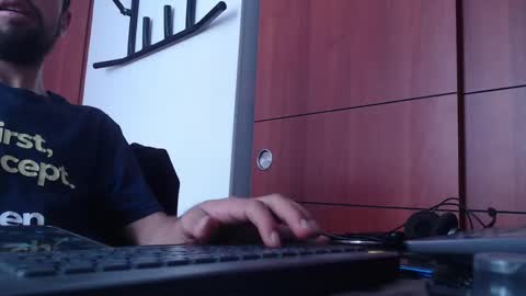 andrew online show from 03/05/25, 05:50