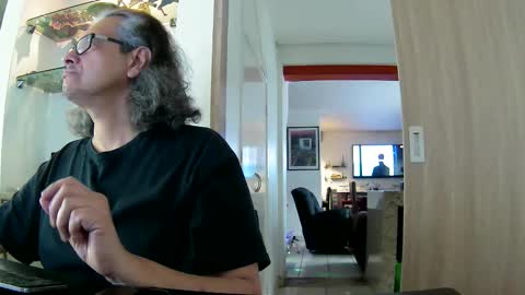 Snapshot of fxavier69 chatting on 12/21/25, 07:21 FXavier69 online show from 12/21/25, 07:21