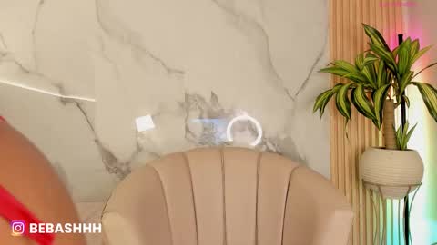   Independent model online show from 12/18/25, 12:11